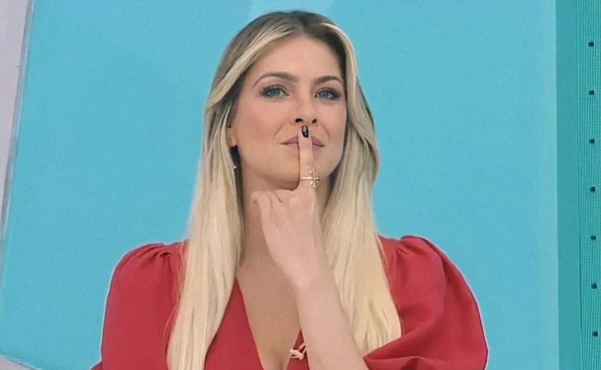 Renata Fan manda recado alertando Abel Ferreira sobre problema para Palmeiras x Chelsea no Mundial de Clubes