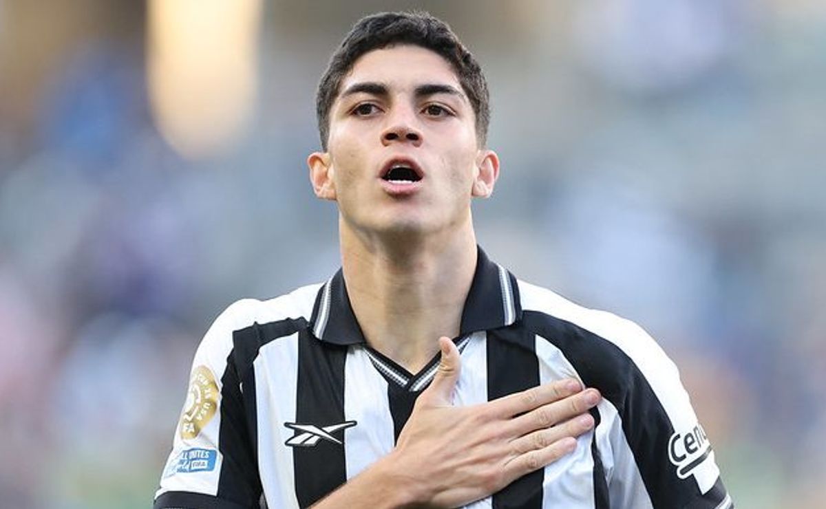 Depois de Jair e Igor Jesus, Botafogo prepara a saída de outros jogadores do elenco