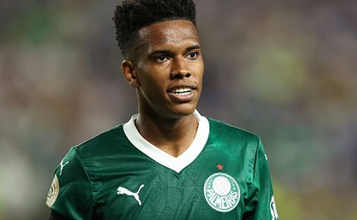 Estêvão debocha de pergunta e ri com Abel Ferreira após eliminação do Palmeiras: “Não vou abrir meu coração”