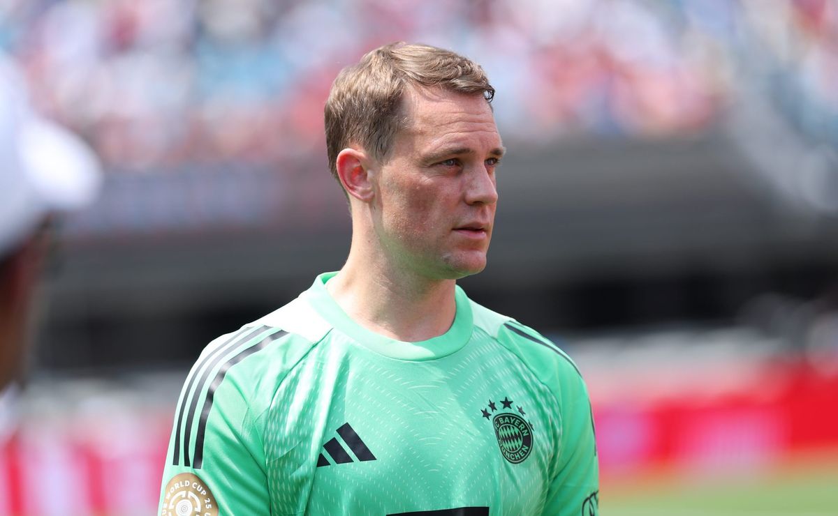 Neuer faz lambança em PSG x Bayern de Munique e quase entrega gol para Dembélé