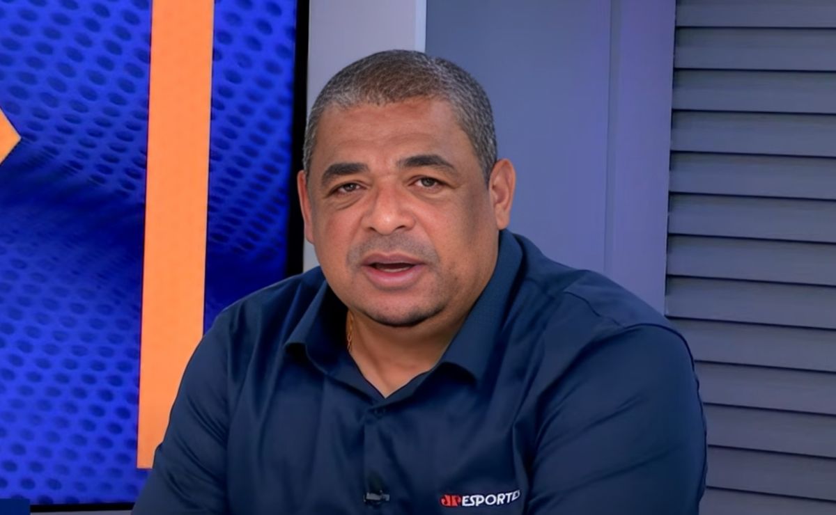 Por ‘caso Memphis’, Vampeta critica diretoria do Corinthians: “Não dá pra aceitar jogador pedindo R$ 3 milhões”