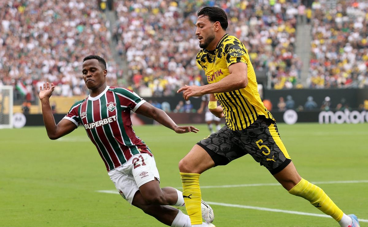 Lateral do Borussia destaca foco do Fluminense antes da semifinal do Mundial: “Encaram todo jogo como uma final”