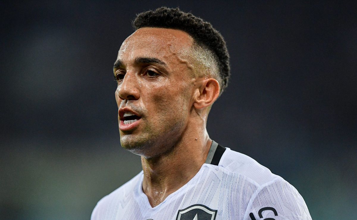 Botafogo tem quatro atletas em fim de contrato que podem sair no fim do ano