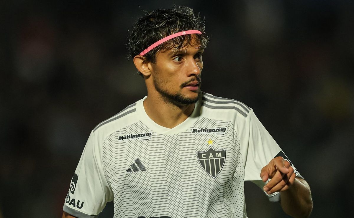 Futebol brasileiro retoma ritmo acelerado e Gustavo Scarpa alerta para sequência “sinistra” do Atlético-MG