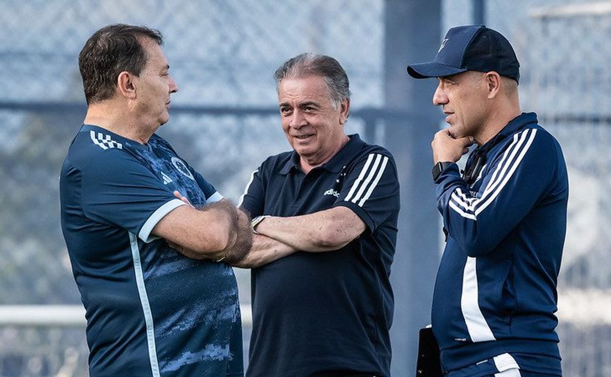 Cruzeiro opta por janela mais discreta e deve anunciar reforço para o ataque nos próximos dias