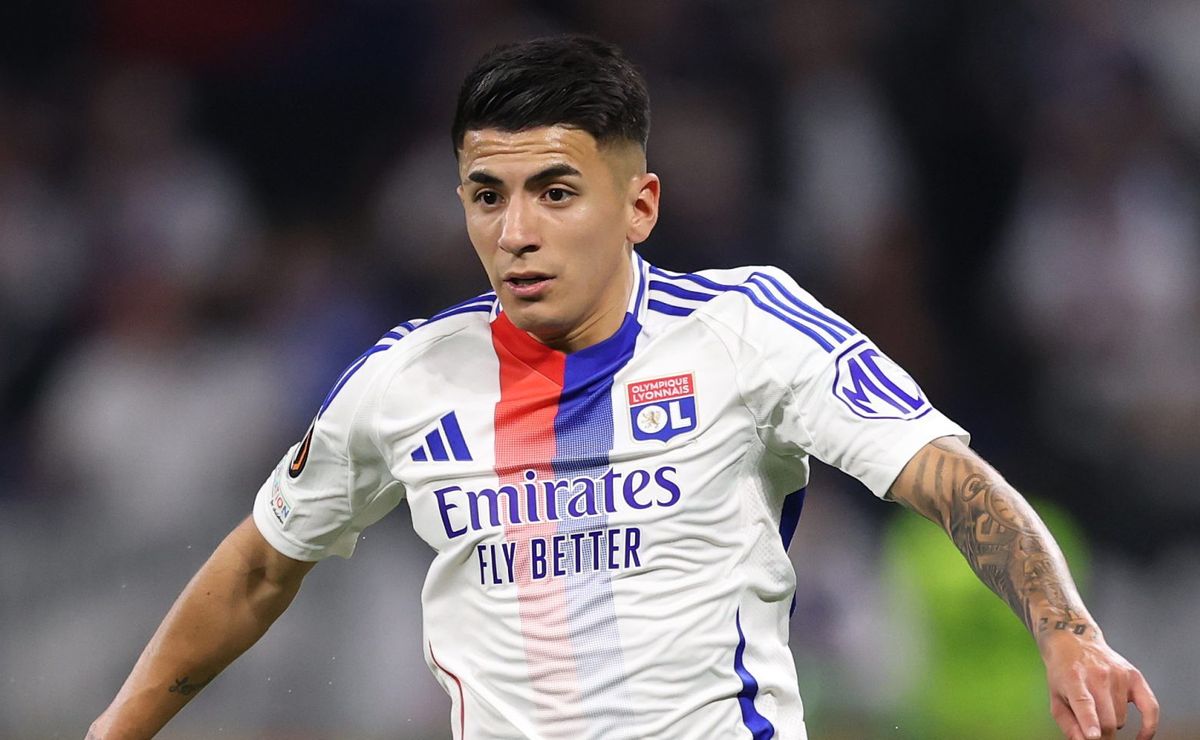 Botafogo recusa oferta do Benfica por Thiago Almada de R$ 223 milhões e futuro do argentino tem atualização