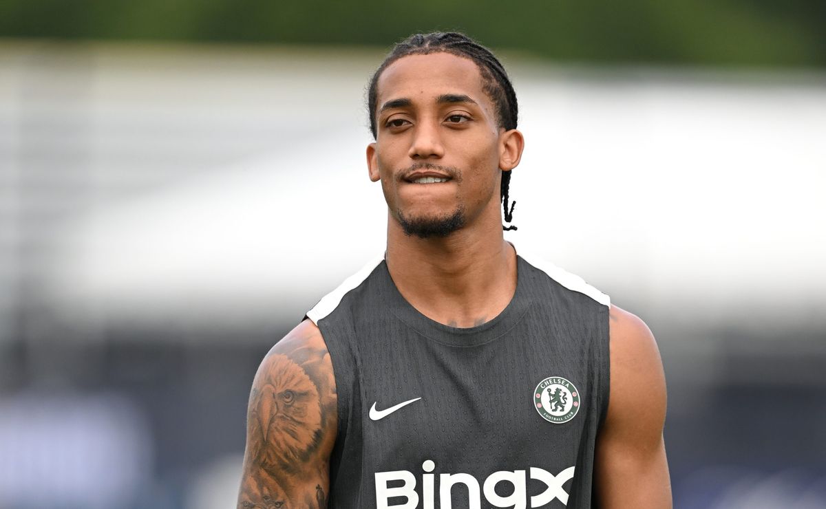 João Pedro projeta duelo com o Fluminense e promete respeito em possível gol
