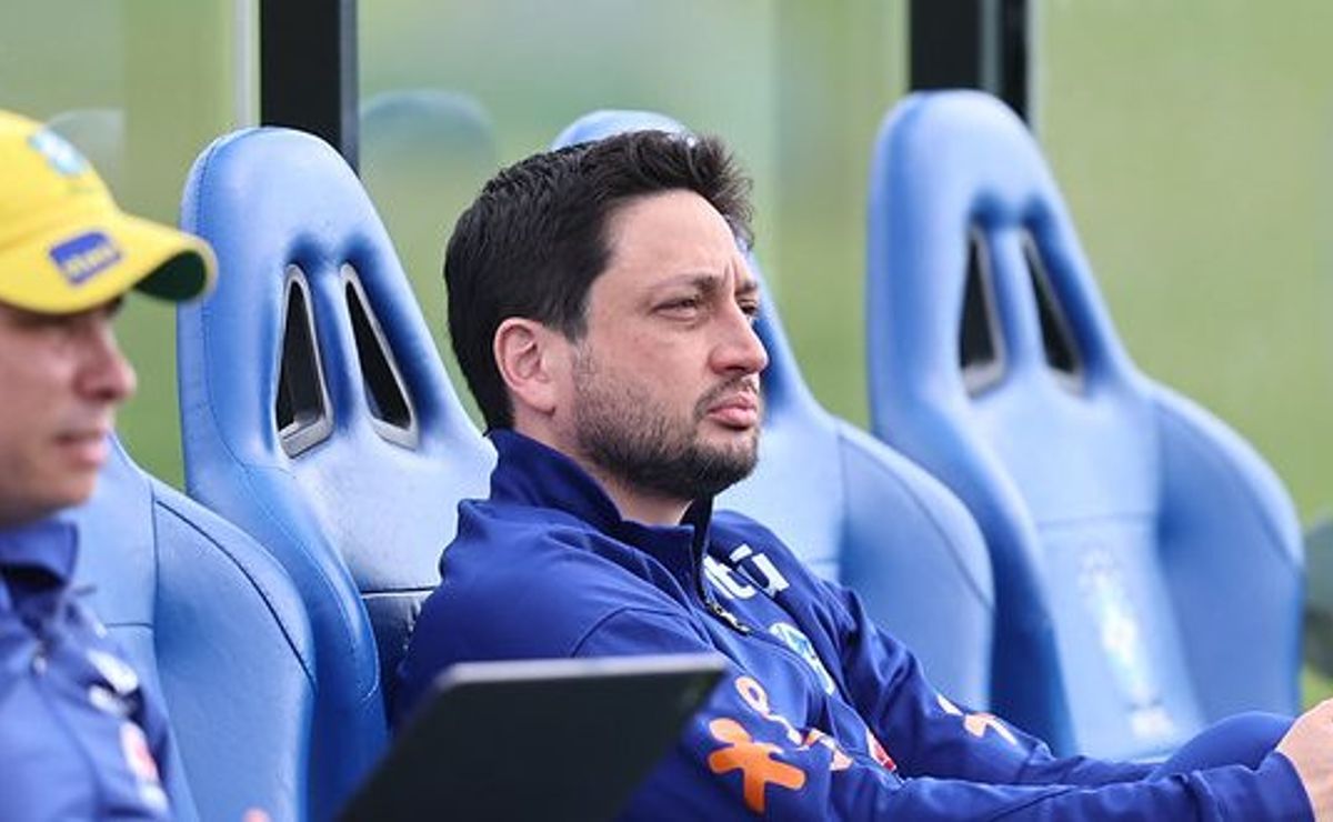 Arthur Elias reconhece favoritismo da Seleção Brasileira na Copa América Feminina: “Temos a responsabilidade de vencer”
