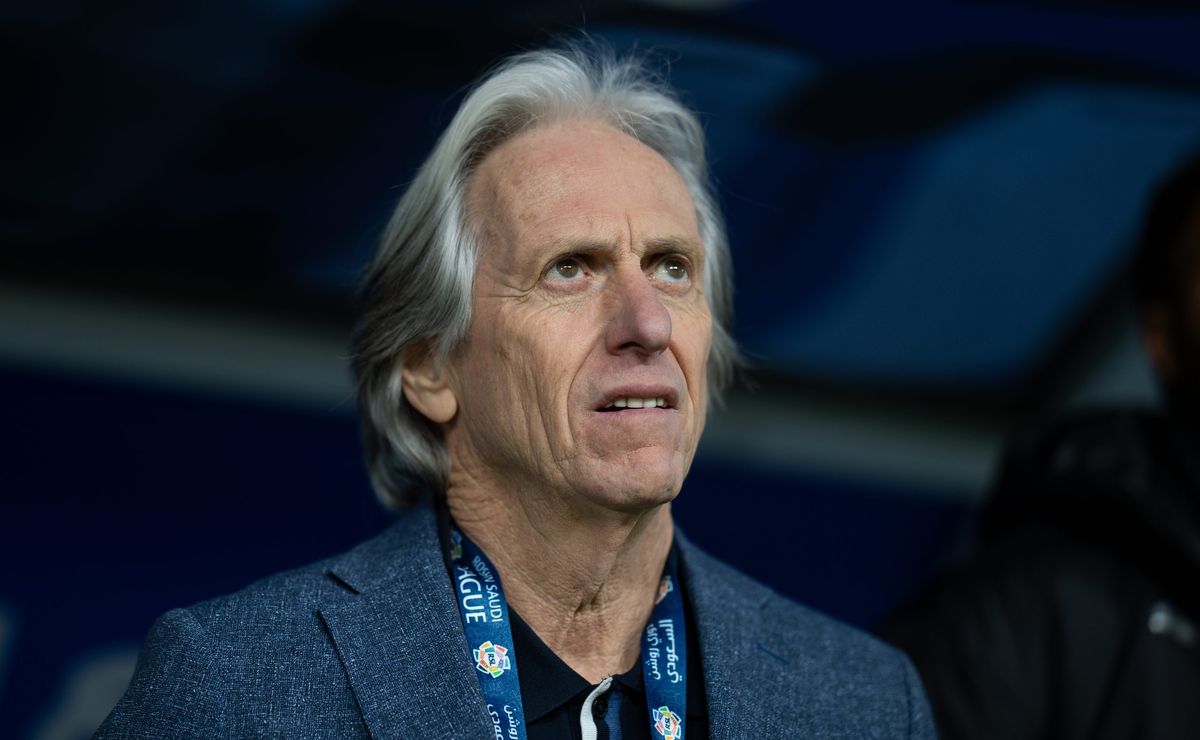 Flamengo contratando Jorge Jesus para a vaga de Filipe Luís não deve acontecer