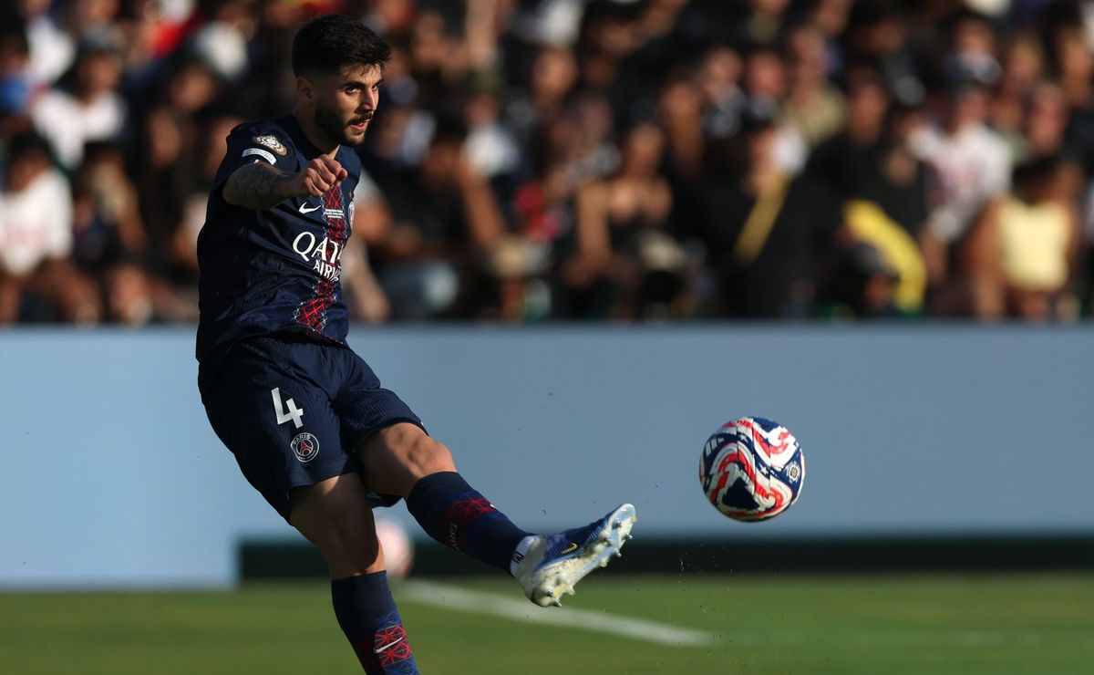 Beraldo exalta identidade do PSG após vitória sobre o Real Madrid e mira o Chelsea: “Foi prêmio à nossa identidade!”