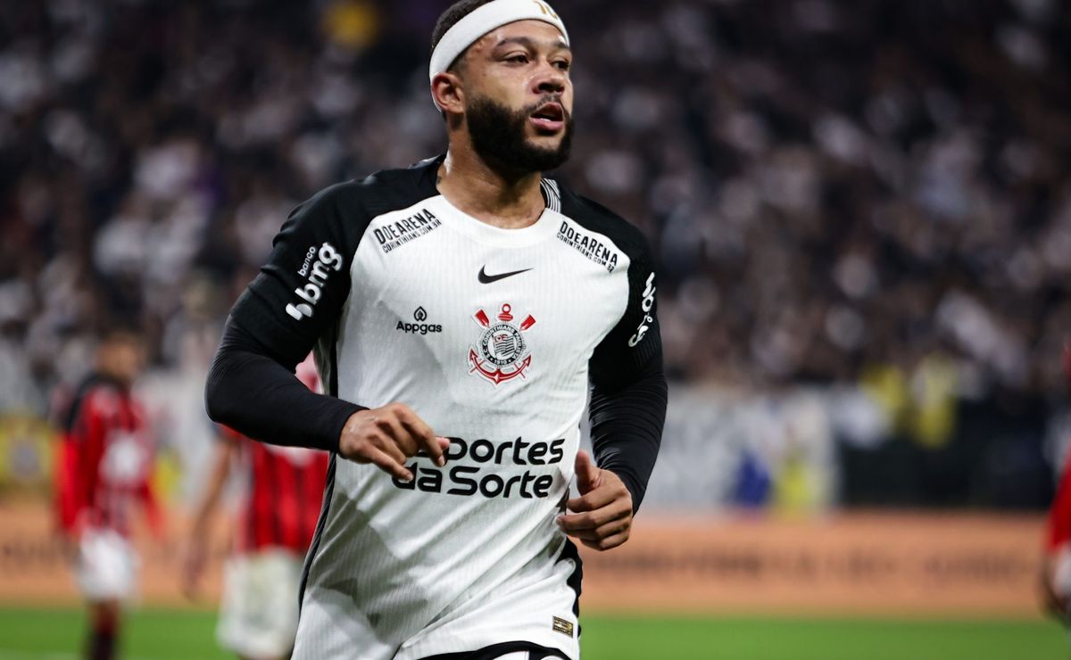Memphis Depay dá ‘sumiço’, não aparece para treinar no Corinthians e não dá nenhuma justificativa