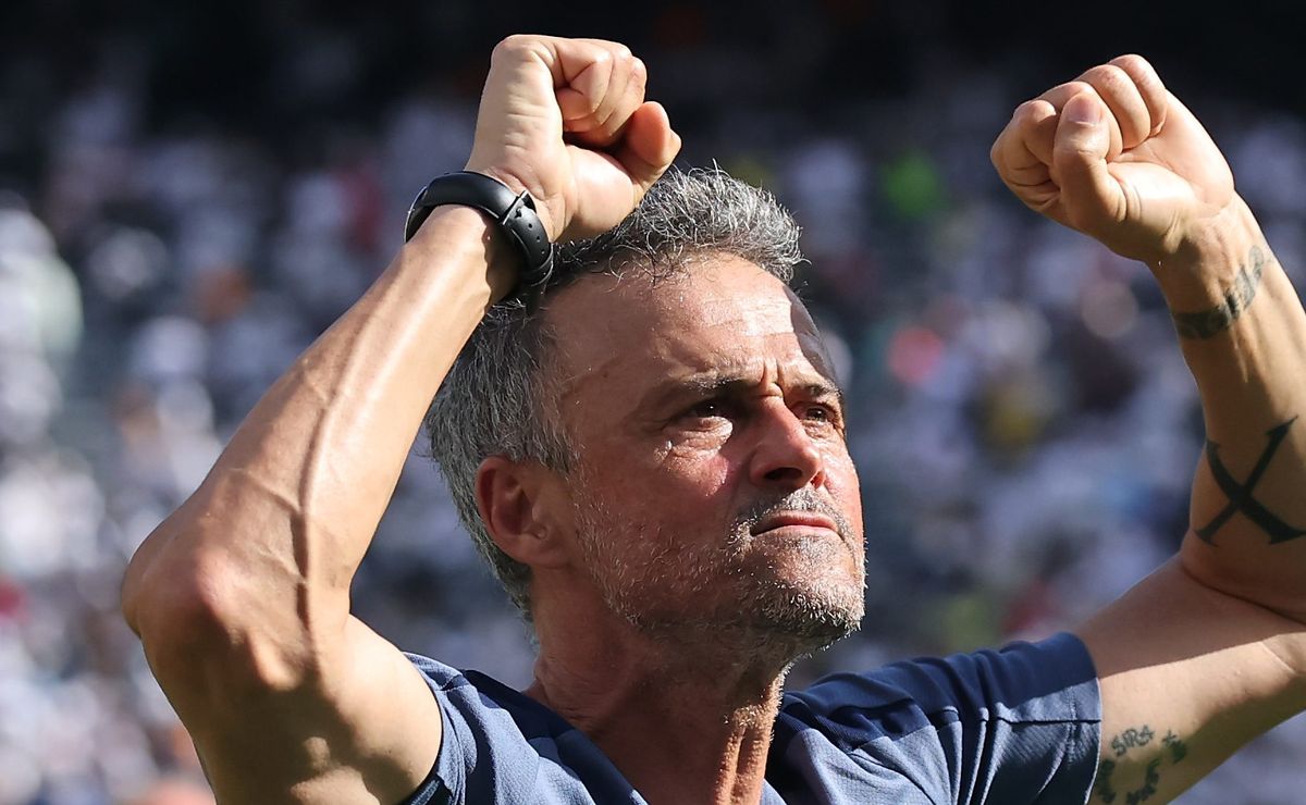 Vidente crava que o PSG de Luis Enrique vai ser campeão do Mundial contra o Chelsea