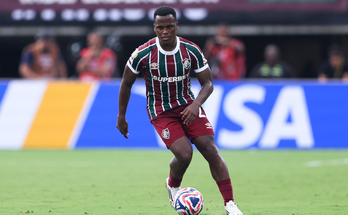 Fluminense reluta em vender Arias por ter só 50% dos direitos do jogador