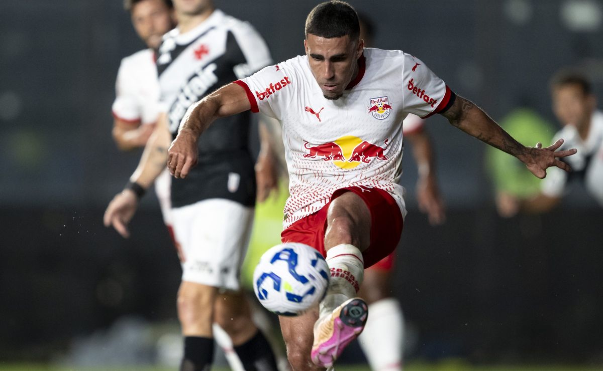 Ex-Corinthians, Gabriel trata reencontro como especial e quer Bragantino agressivo na volta do Brasileirão