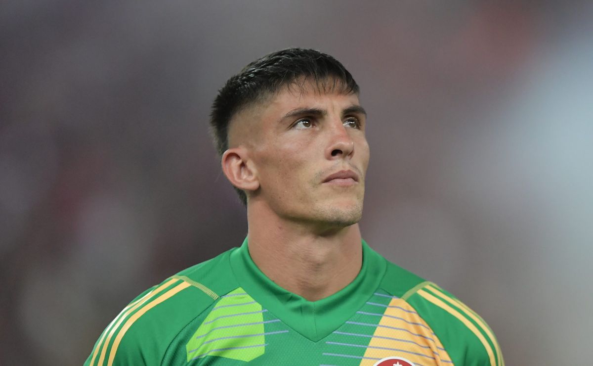 Escalação do Internacional: Roger Machado promove 3 mudanças contra o Vitória, incluindo volta de Rochet
