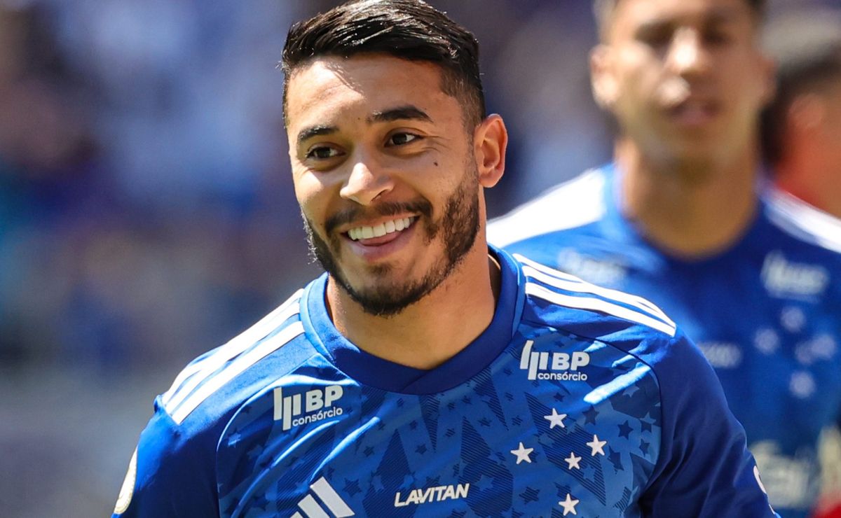 William provoca o Grêmio após goleada do Cruzeiro no Brasileirão: “Vence o único rei de copas”