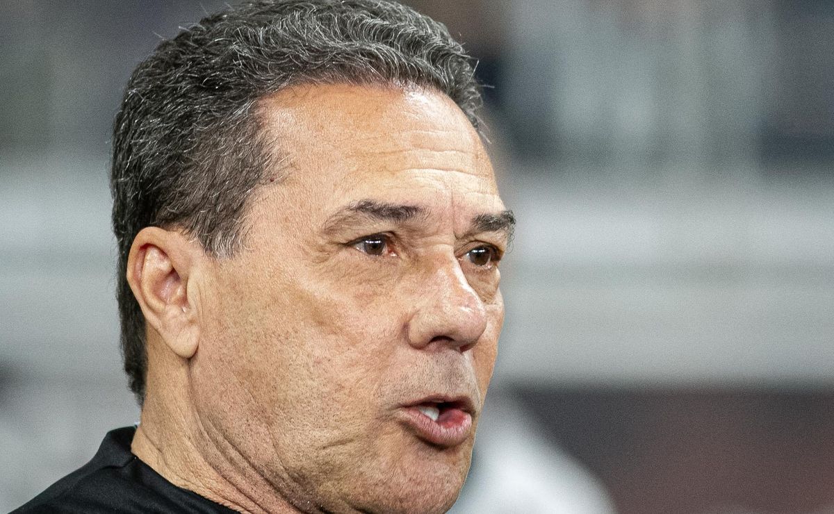 Luxemburgo detona  Memphis Depay e expõe erro do Corinthians: “Não é um craque. Estava rejeitado na Europa”
