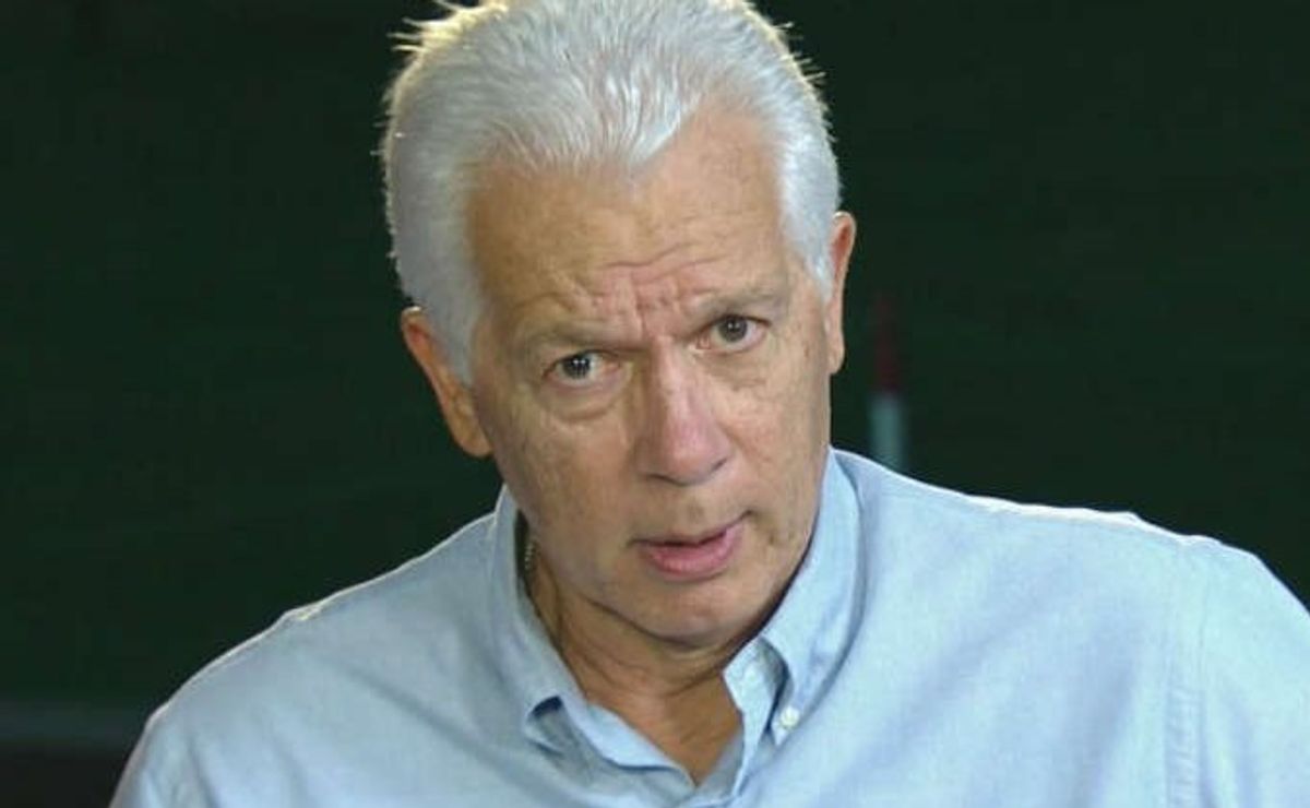 Emerson Leão projeta futuro de Robinho Jr no Santos e alerta Cléber Xavier: “Eu colocaria”