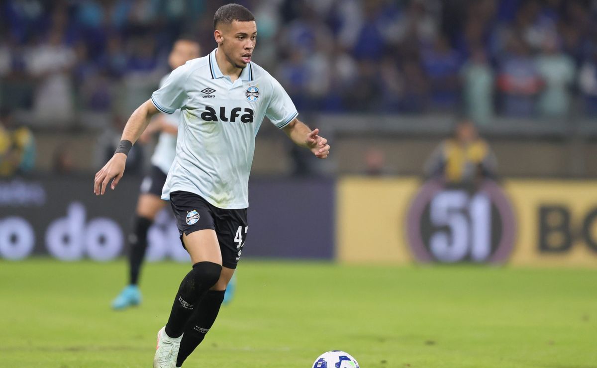 Alysson recebe elogios de torcedores mesmo com derrota do Grêmio na Sul-Americana
