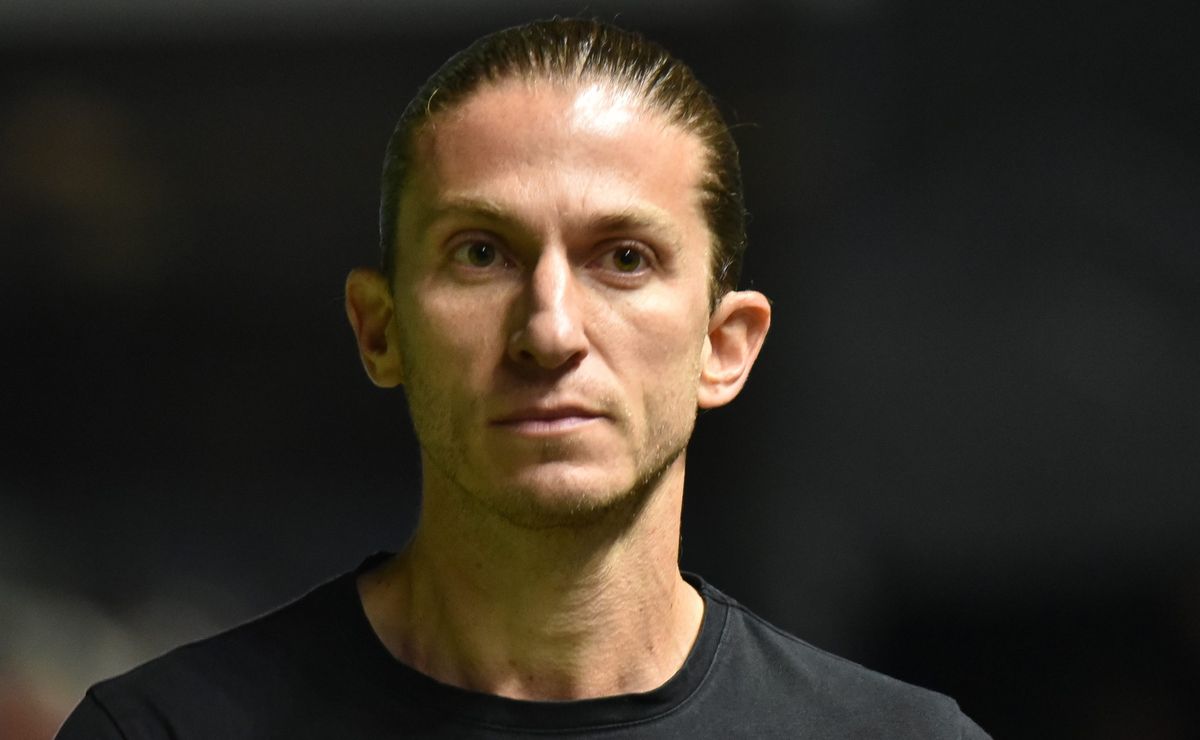 Neymar tenta dar caneta em Filipe Luís antes de Santos x Flamengo e cena viraliza