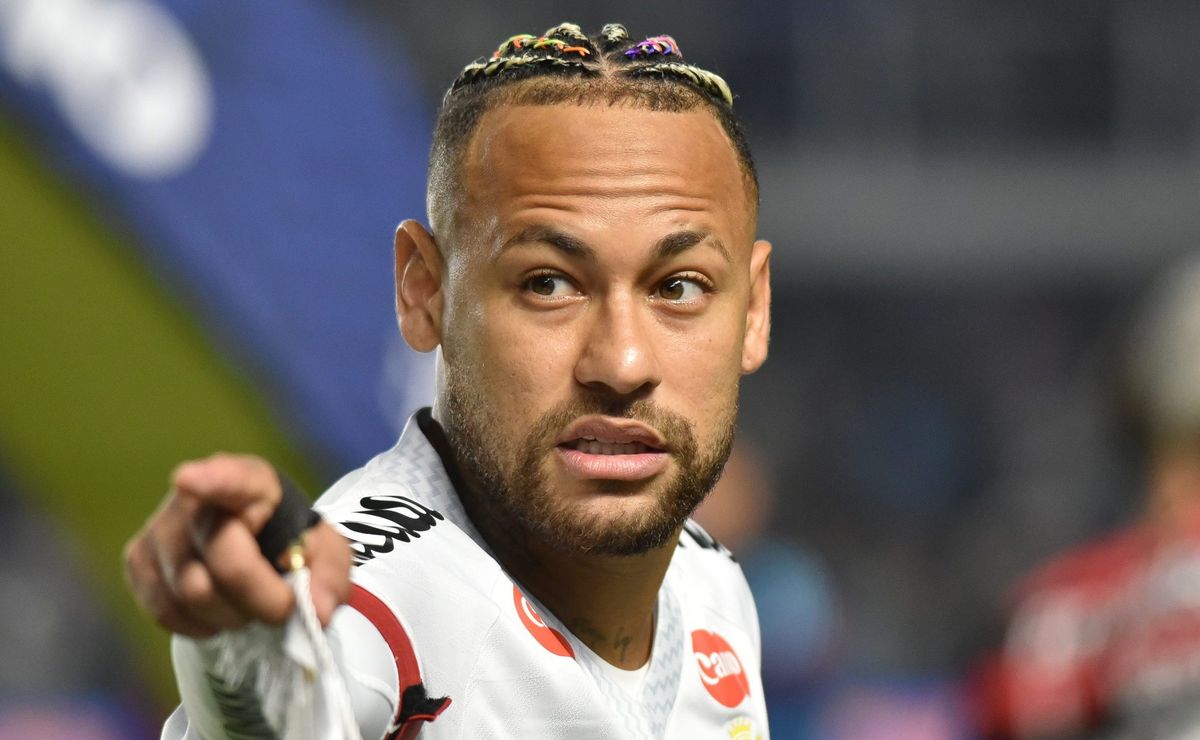 Neymar provoca Filipe Luís após fazer gol em Santos x Flamengo e câmeras flagram: “Eu te falei”