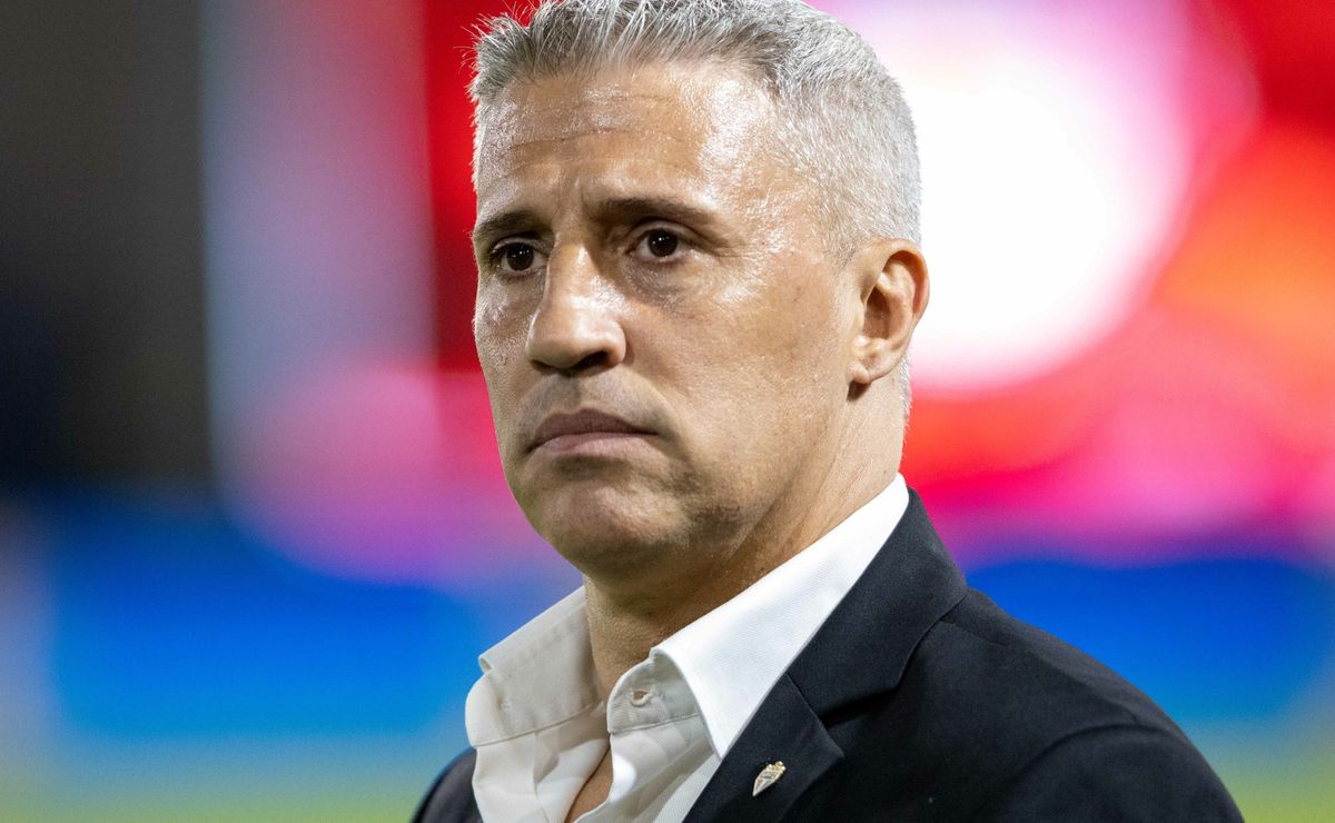 Crespo destaca como São Paulo planeja elenco para afastar risco de cair na zona de rebaixamento
