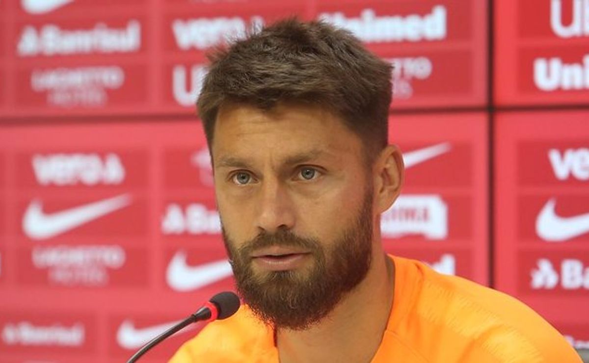 Rafael Sóbis é sincero sobre atuação do Internacional e pede paciência da torcida: “Demora um tempo para estar voando”