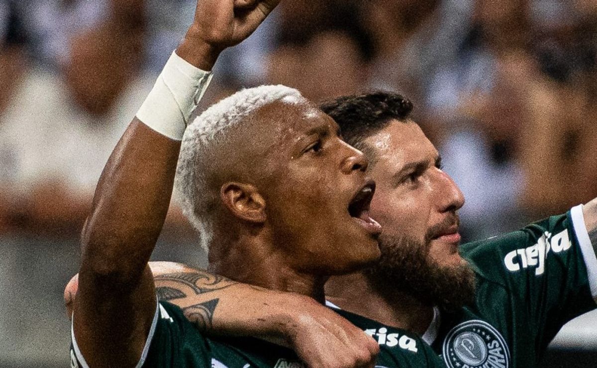 Botafogo prioriza contratação de Danilo após saída de Gregore e busca convencer o estafe do jogador