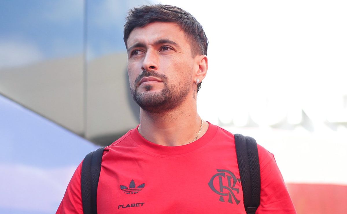 Após erro contra o Santos, Arrascaeta toma decisão nos bastidores do Flamengo antes do jogo contra o Fluminense