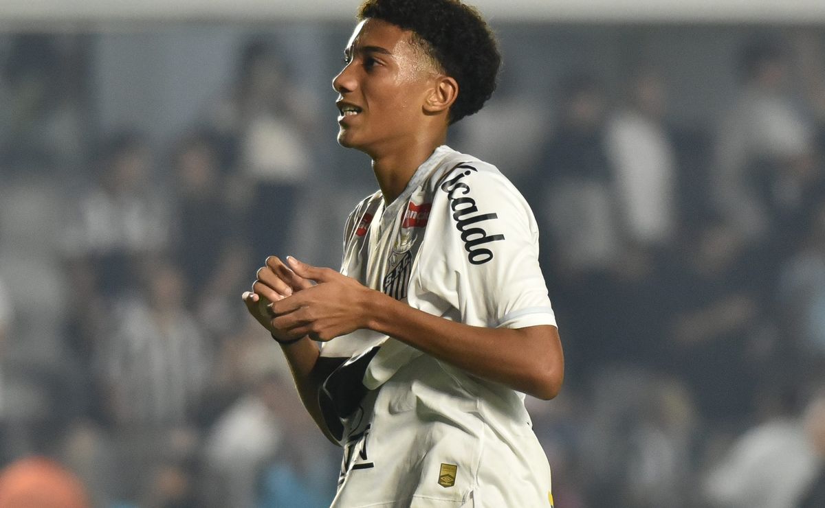 Robinho Jr. projeta futuro clássico e provoca Corinthians: “Obrigação de família é deitar”