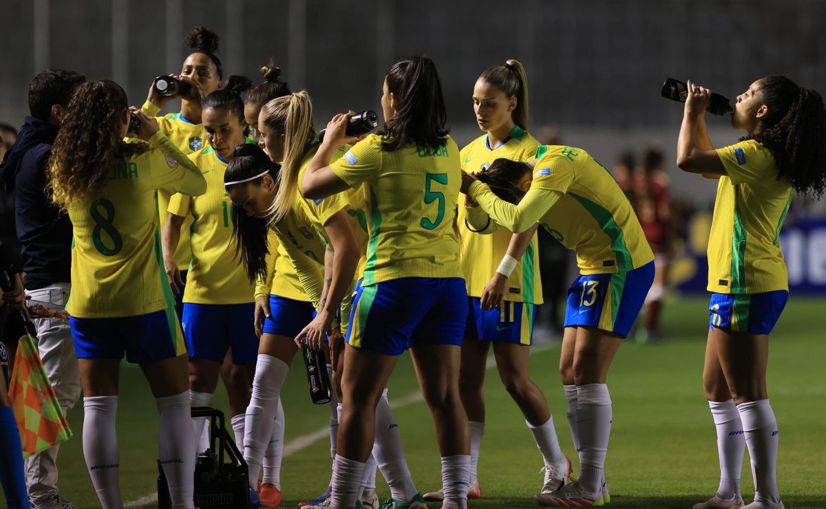 Após pressão, Conmebol volta atrás e libera aquecimento no gramado da Copa América Feminina