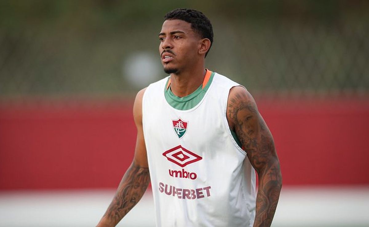John Kennedy projeta retorno ao Fluminense para clássico com Flamengo no Brasileirão