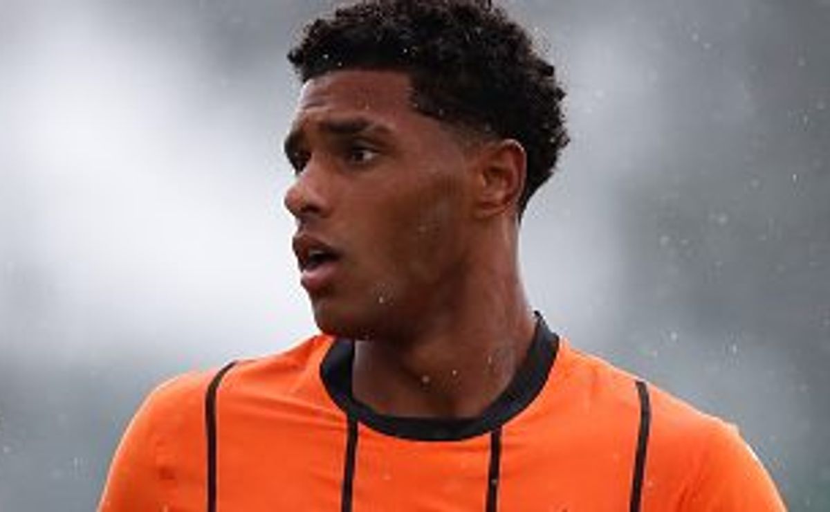 Vinicius Tobias não é o único e Flamengo define Martirena, Mantuan e Khellven como prioridades para substituir Wesley