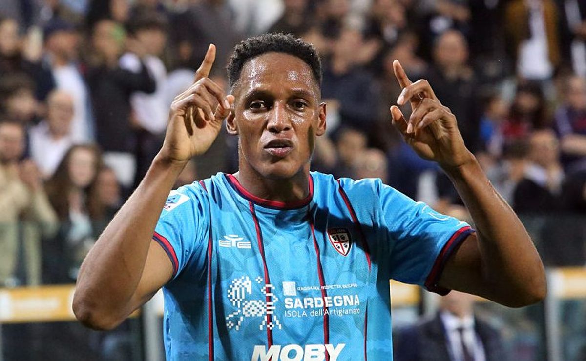 Além de Nino, Vasco quer contratar o zagueiro Yerry Mina, ex-Palmeiras