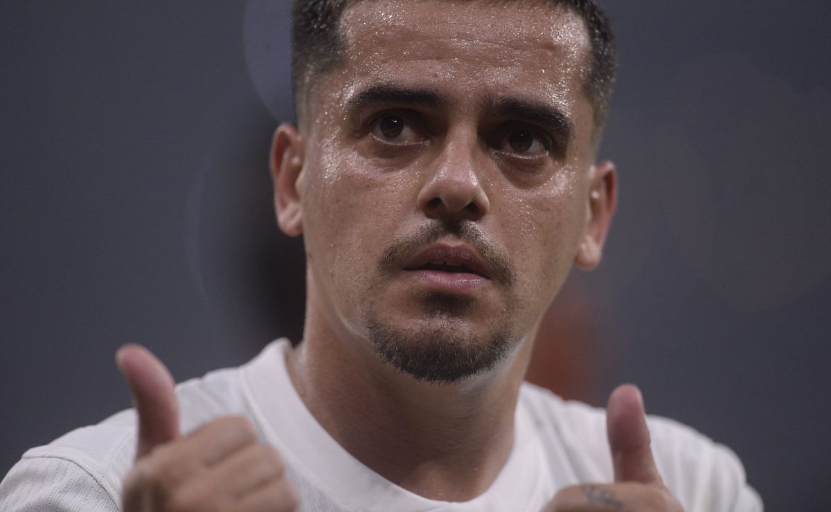 Vai voltar? Veja os planos do Corinthians e Cruzeiro para Fagner em 2026