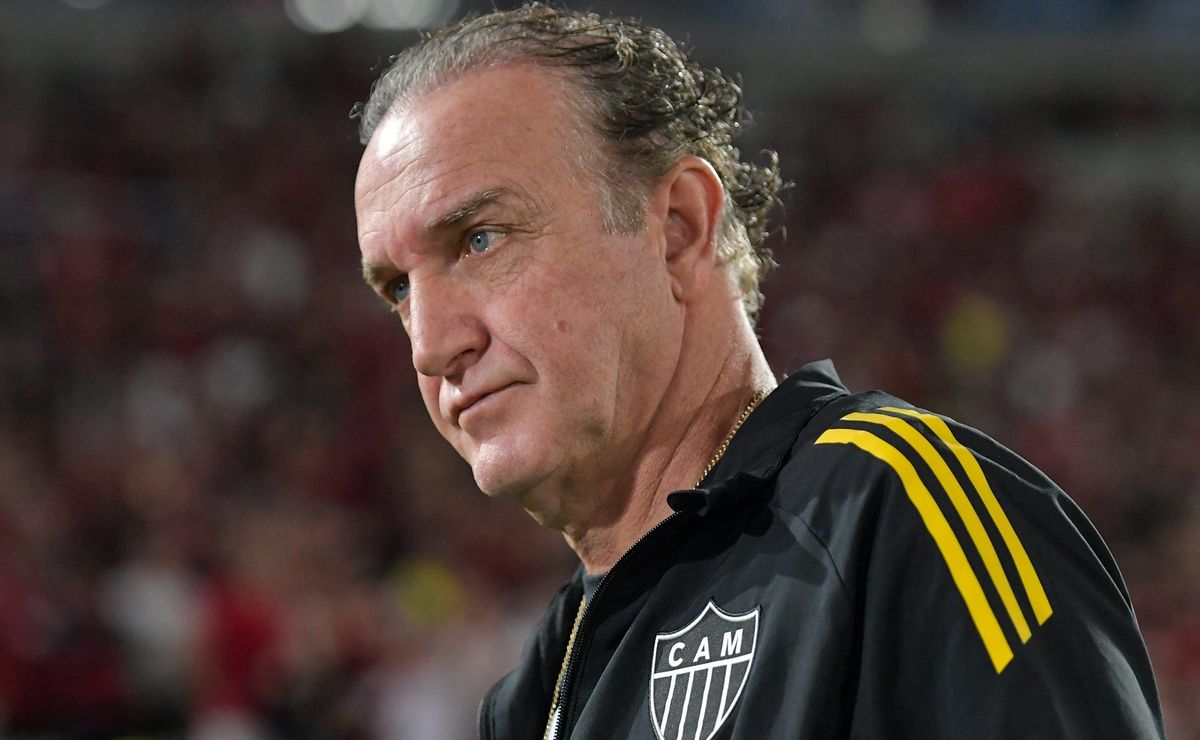 Cuca, técnico do Atlético-MG, entra em lista de nomes de alvos do Santos em caso de saída de Cléber Xavier