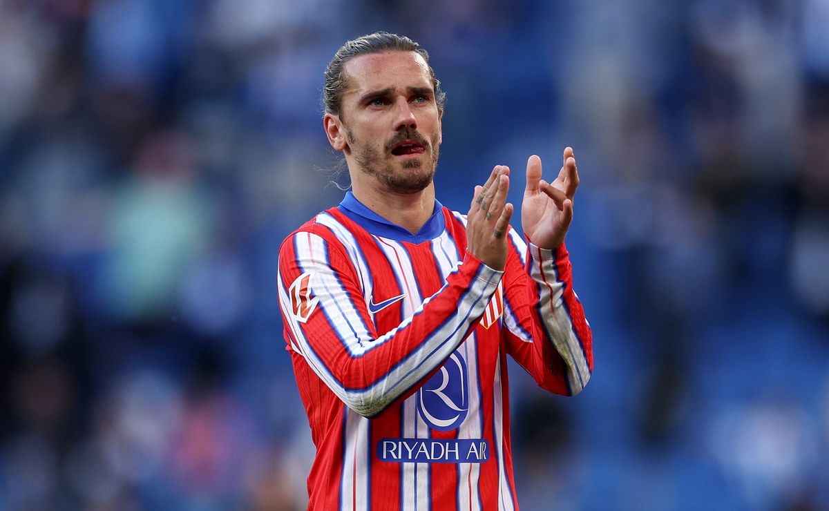 Após Saúl Ñíguez e Samuel Lino, torcida do Flamengo se ilude com Griezmann após postagem enigmática: “Rio”