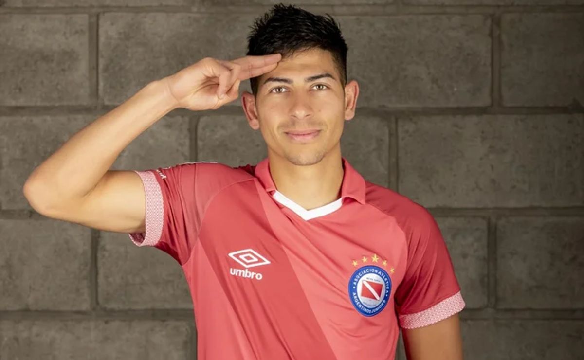Internacional fecha com Alan Rodríguez, volante uruguaio do Argentinos Juniors