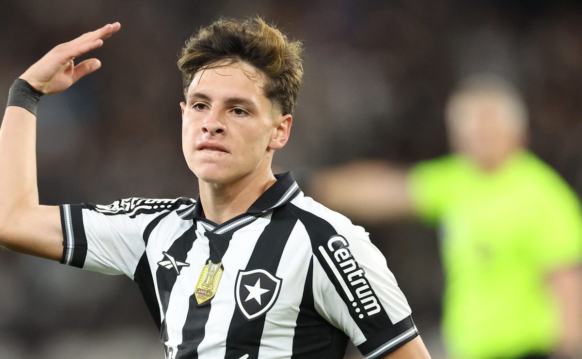 Montoro brilha contra Bragantino e faz rivais do Botafogo terem ‘dor de cotovelo’; veja comentários