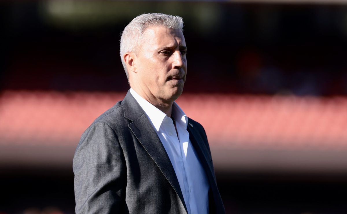 Crespo admite desgaste no elenco, mas não abre mão de nenhuma competição: “Competir sempre”