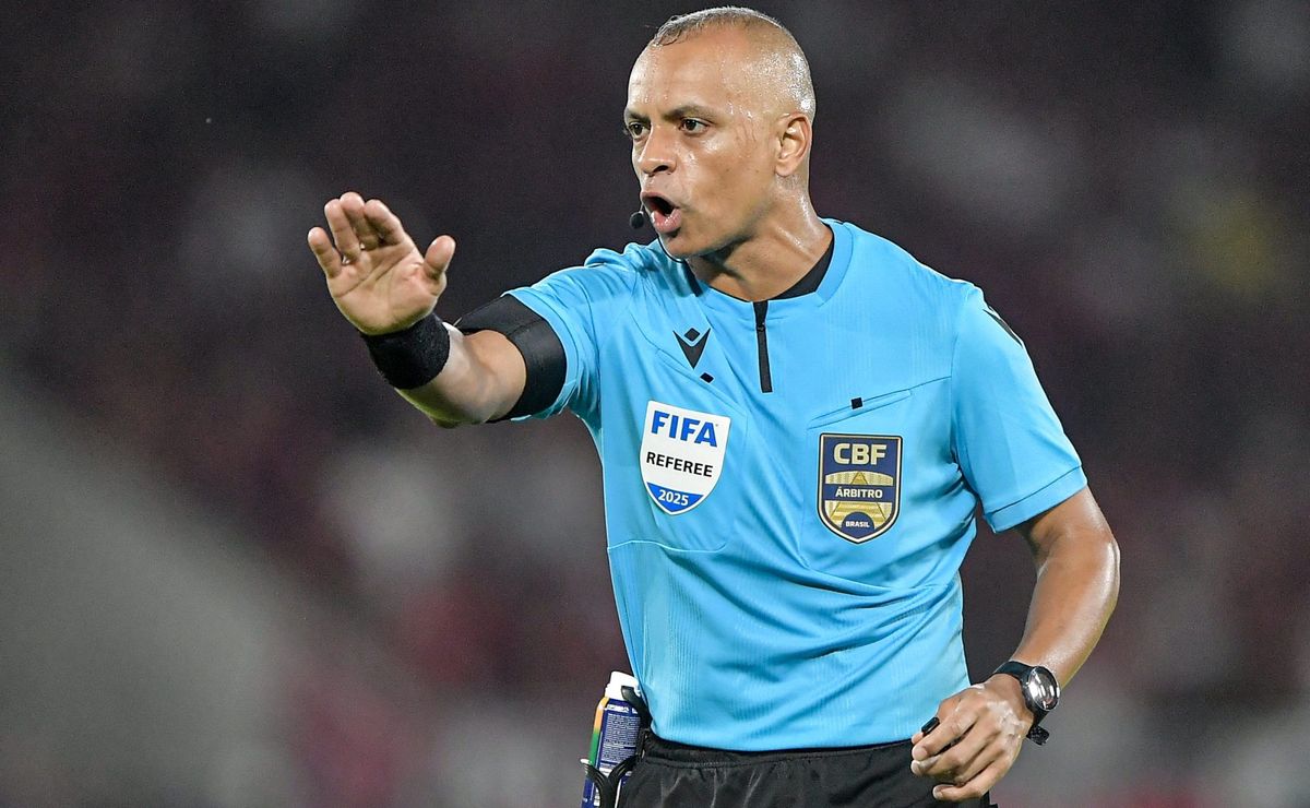 Abel Ferreira causa polêmica ao ‘xingar’ Wilton Pereira Sampaio durante Corinthians x Palmeiras; veja vídeo