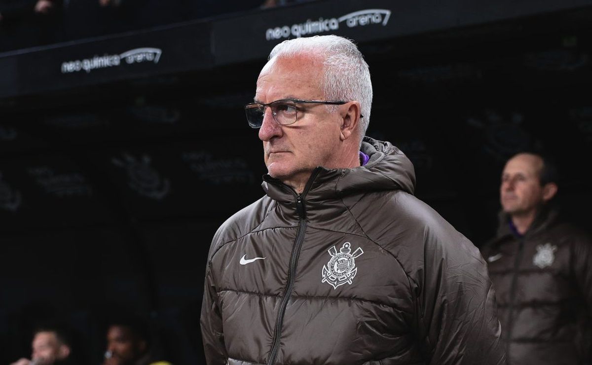 Dorival Júnior destaca vitória do Corinthians, mas prega cautela visando classificação: “Estamos em um outro processo” 