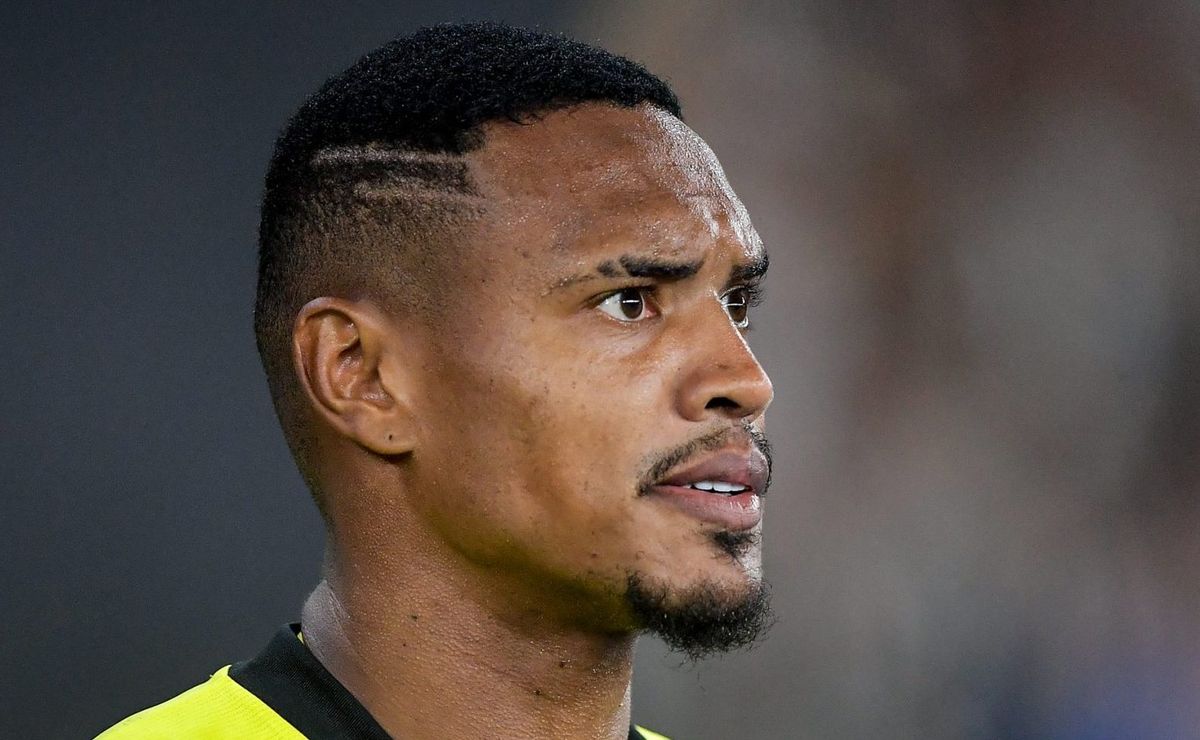 West Ham faz proposta oficial para contratar John e oferece R$ 51 milhões pelo goleiro, ídolo do Botafogo 