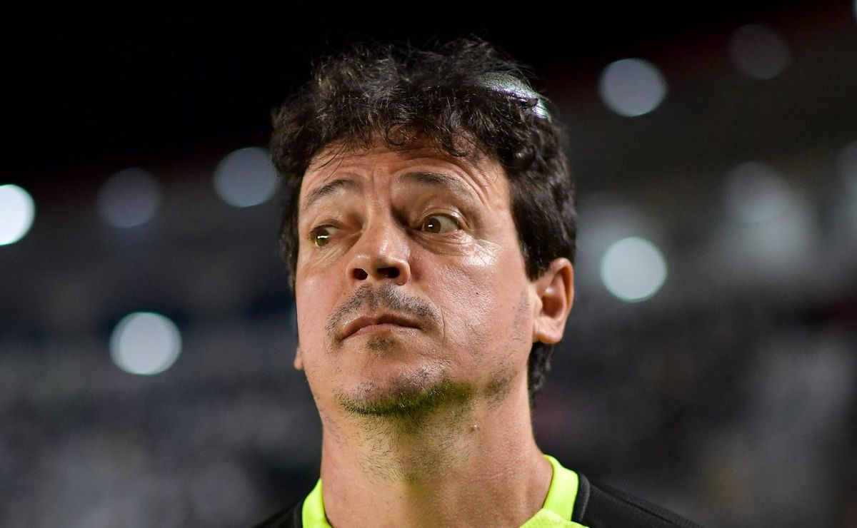 Antes de Mirassol x Vasco, Diniz abre o jogo sobre poupar jogadores: “Fazer o melhor com os nossos atletas”