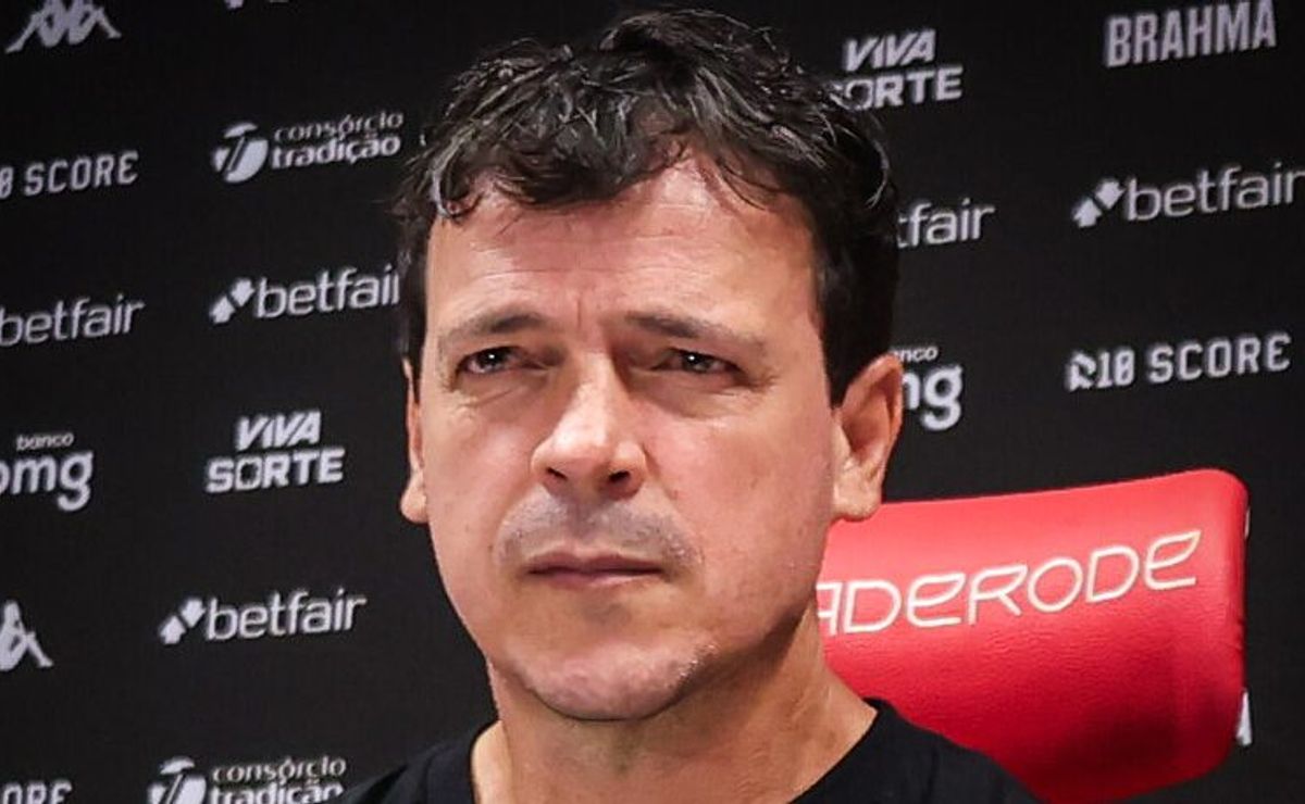 Rayan recebe sondagens do PSG e pode desfalcar o Vasco de Fernando Diniz na temporada 