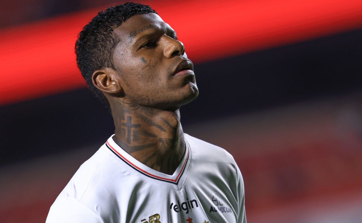 Arboleda tem lesão confirmada e desfalca São Paulo no Brasileirão e na Libertadores