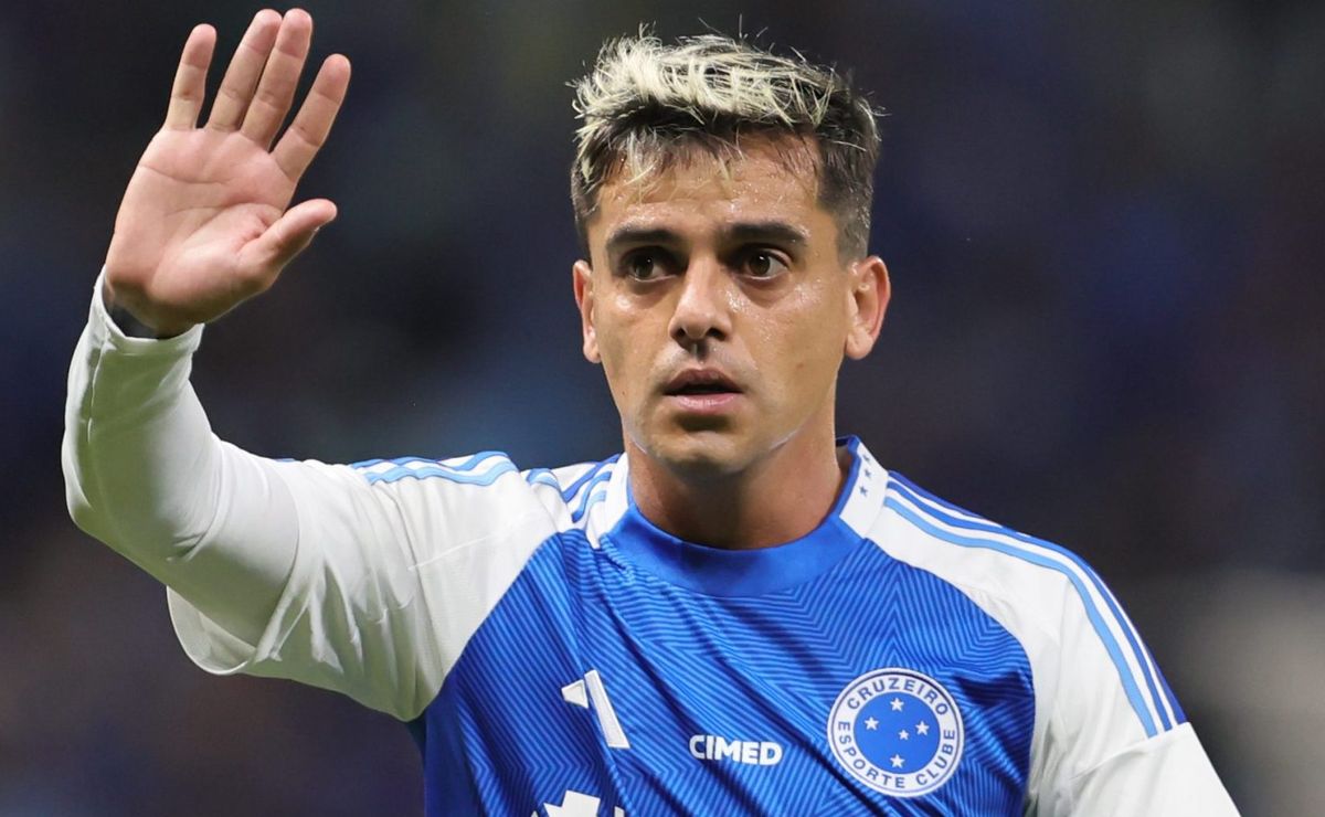 Fagner não quer voltar ao Corinthians e deseja permanecer no Cruzeiro em 2026