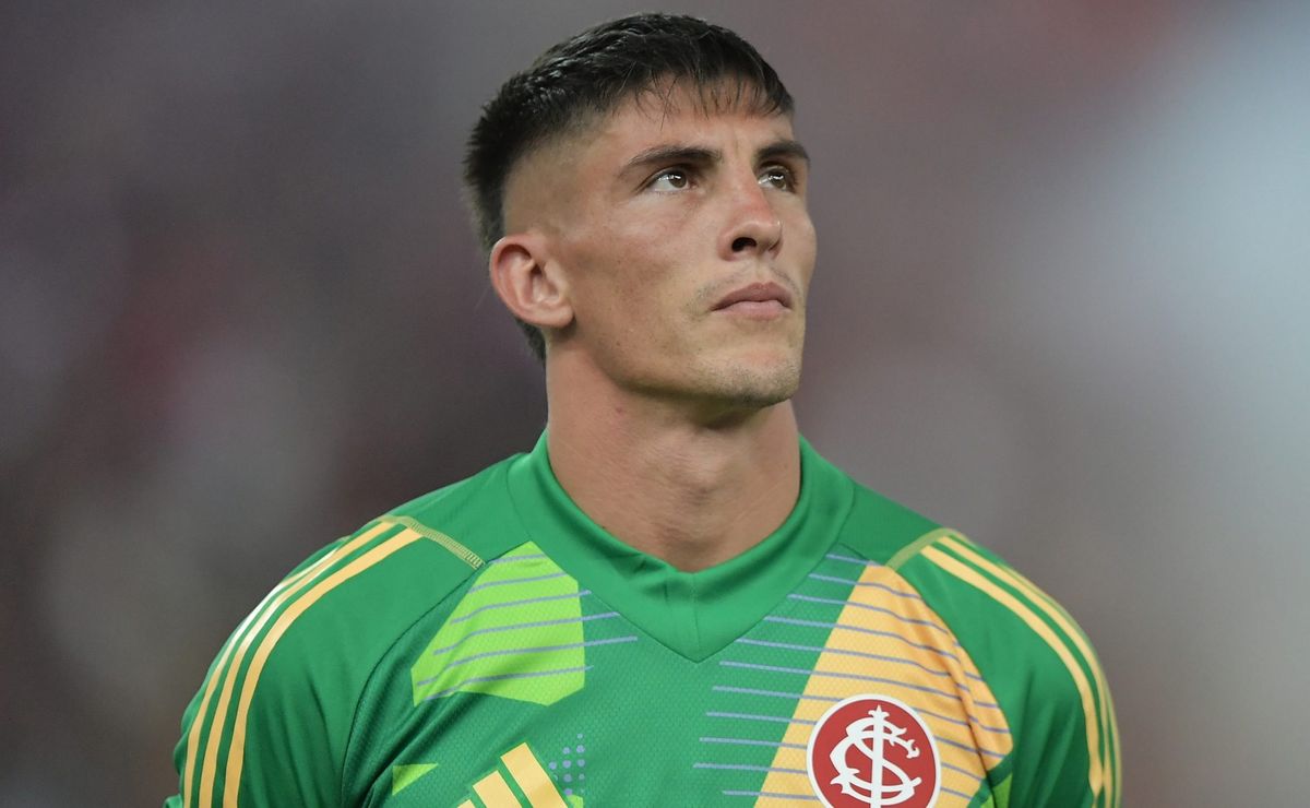 Internacional tem apenas Rochet e Alan Rodríguez incluídos em mano a mano com jogadores do Flamengo