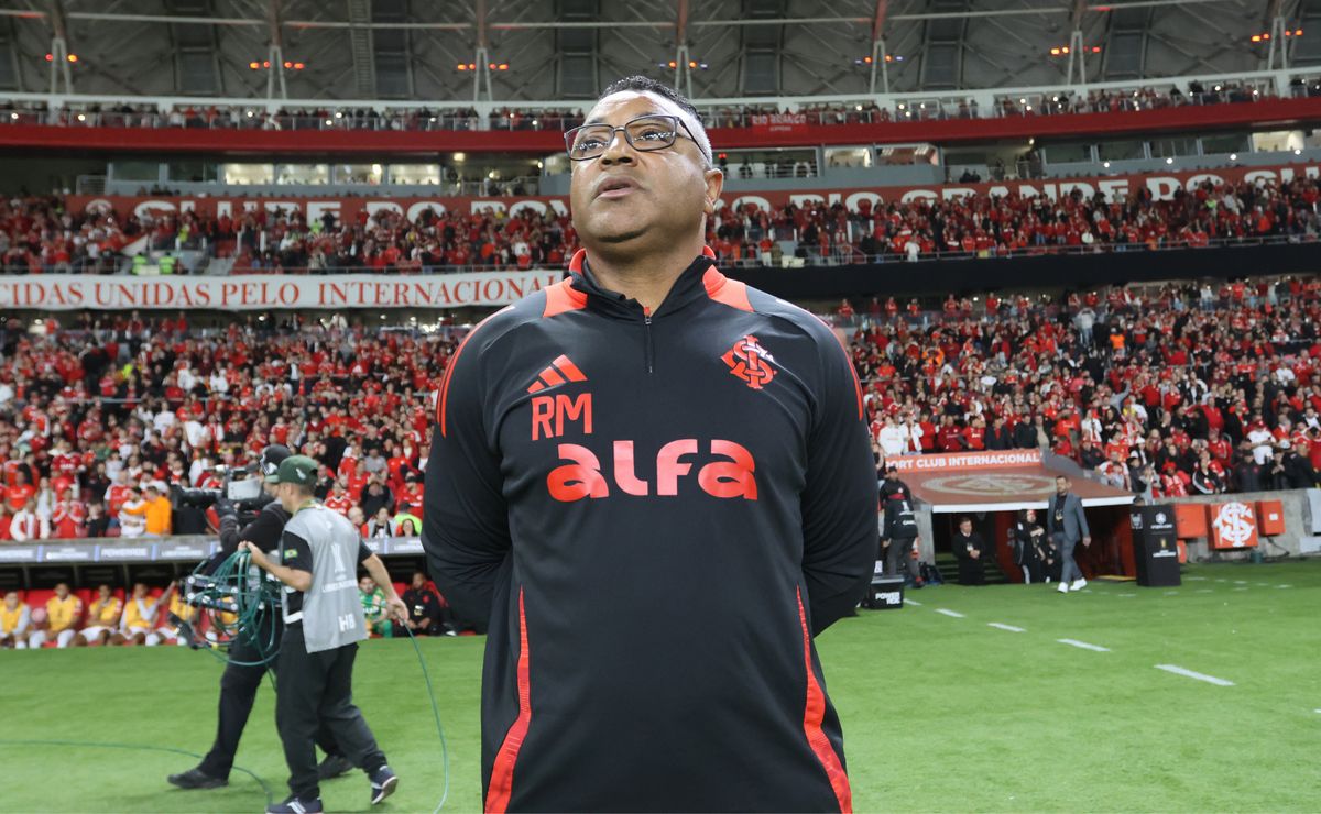 Roger Machado admite pressão no cargo e vê Internacional inferior ao Flamengo: “Ciclo de baixa”