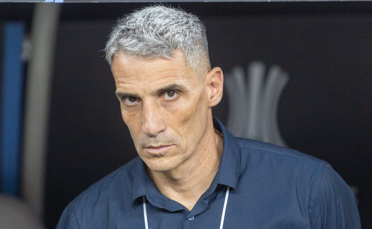 Vojvoda tem plano estratégico para potencializa Neymar no Santos e quer o camisa 10 mais próximo do gol